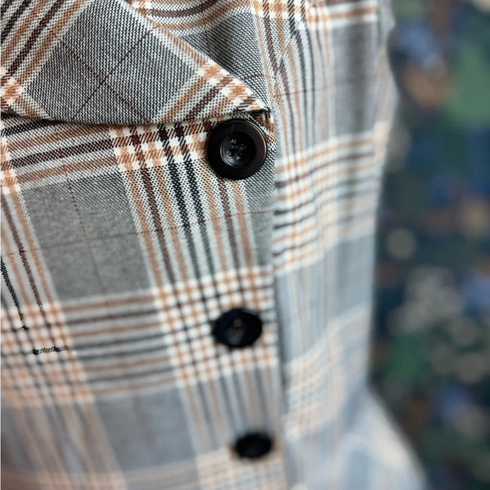 Elegant Gray Plaid Midi Dress with Button Details - Picture 7 of 7